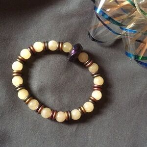 Jade and Czech Glass stretch bracelet cream and purple colors 6 3/4 inches